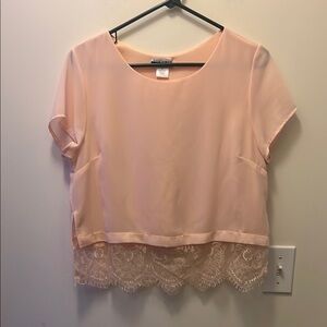 Contempo casuals Women’s coral blouse with lace fringe size large